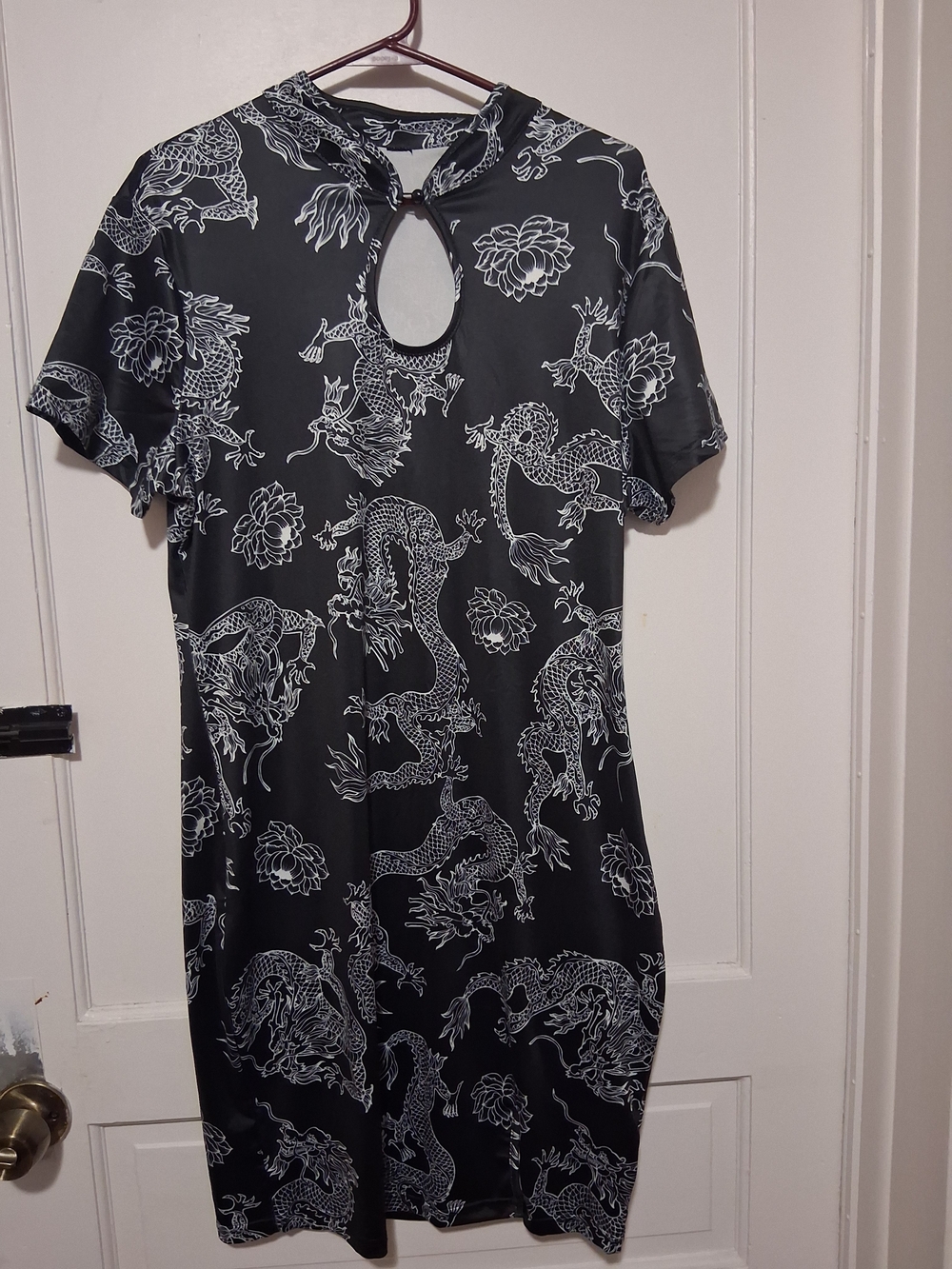 Black Dragon Print Keyhole Dress
